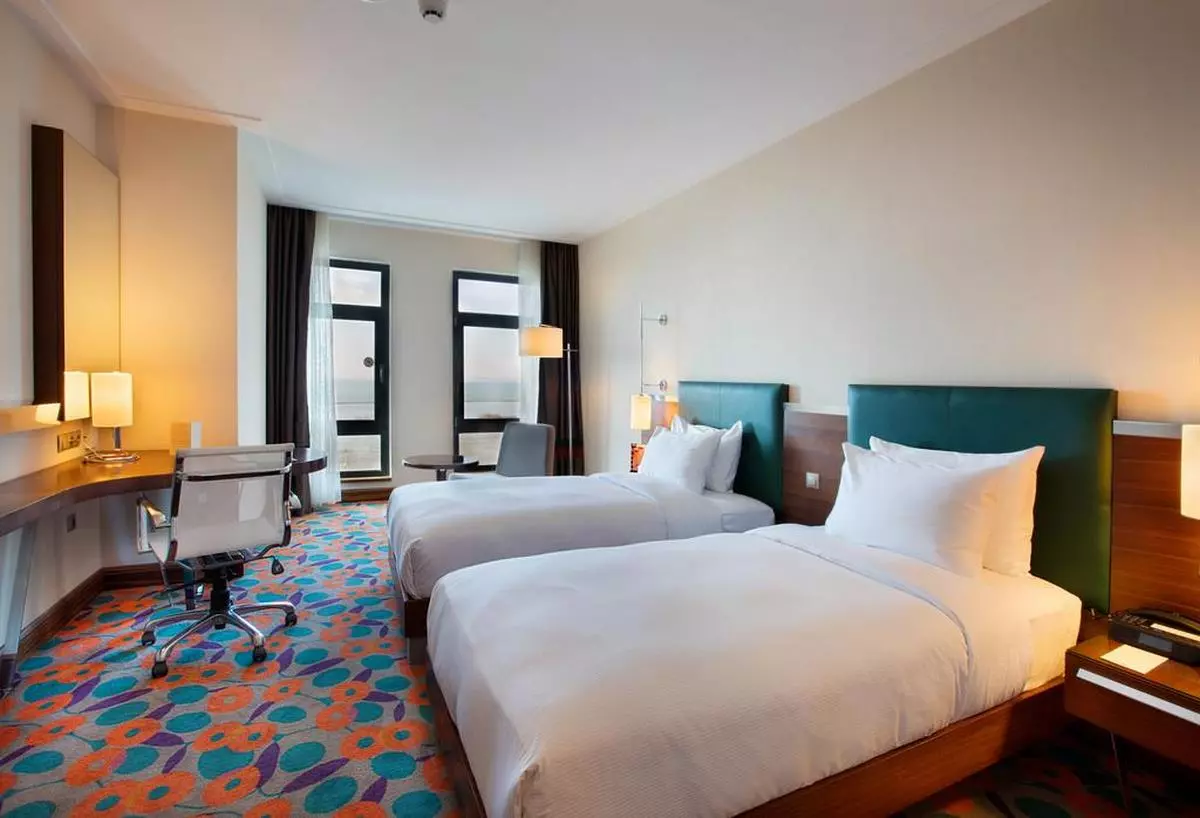 DOUBLE TREE BY HILTON ROOMS (Copy).jpg